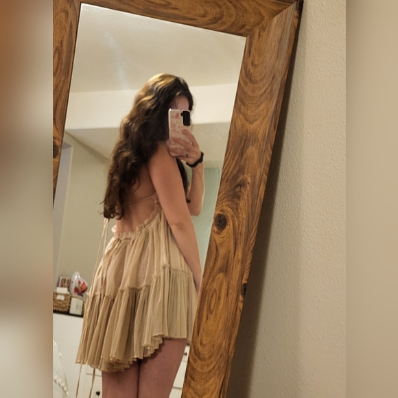 Ciel USA Tan flowy Dress - Picture 4 of 5